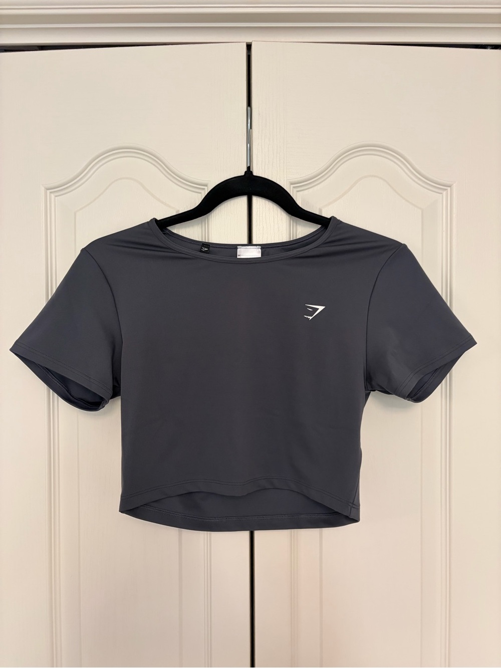Gymshark Charcoal Gray Cropped Workout Tee